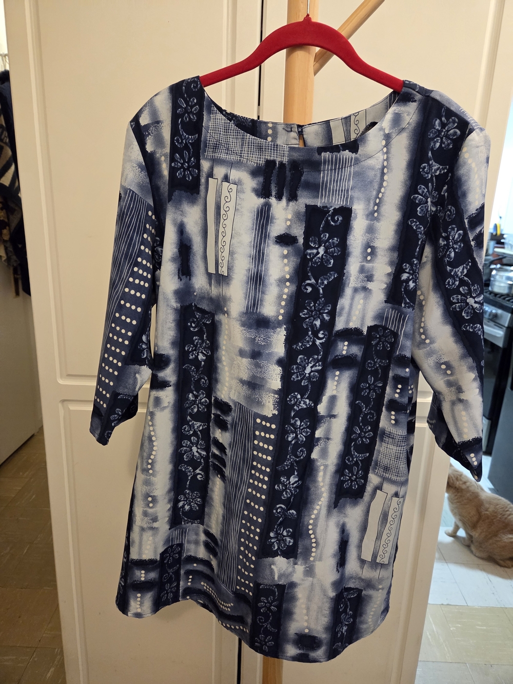 Susan Graver Navy and White Patterned Tunic Top